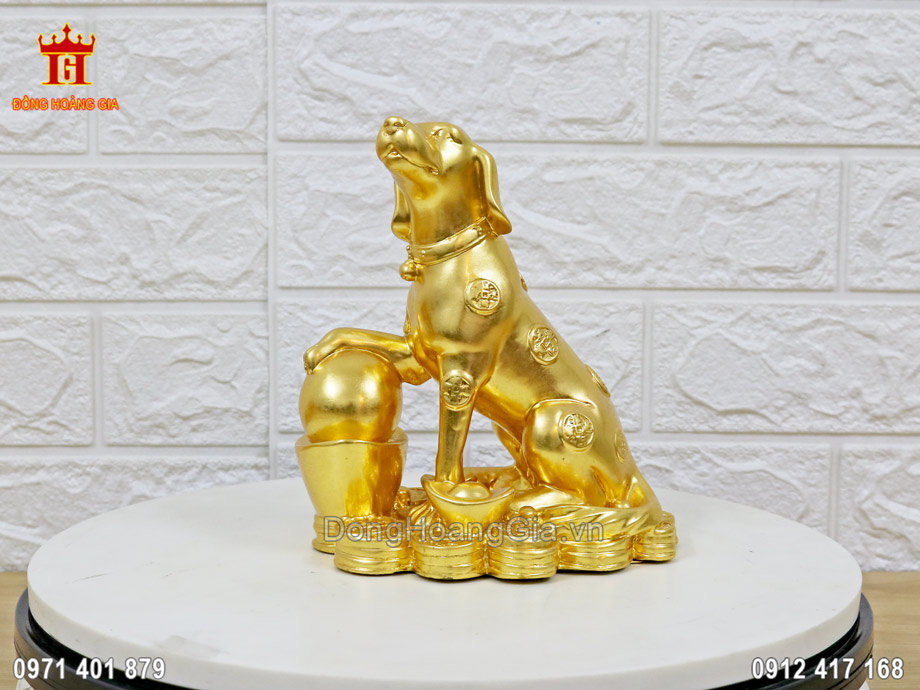 Tượng chó bằng đồng dát vàng 24K là dòng sản phẩm cao cấp được nhiều người lựa chọn